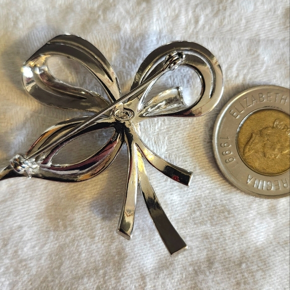 Sphinx Vintage Silver Bow with Marcasite Gems - Picture 3 of 9